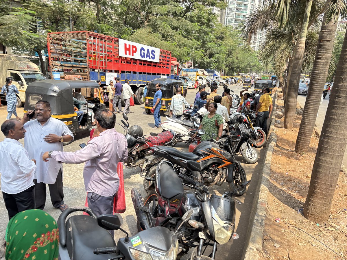 Roopesh Dhanawade™️ tweet media