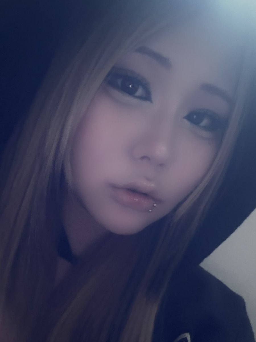vivi tweet media