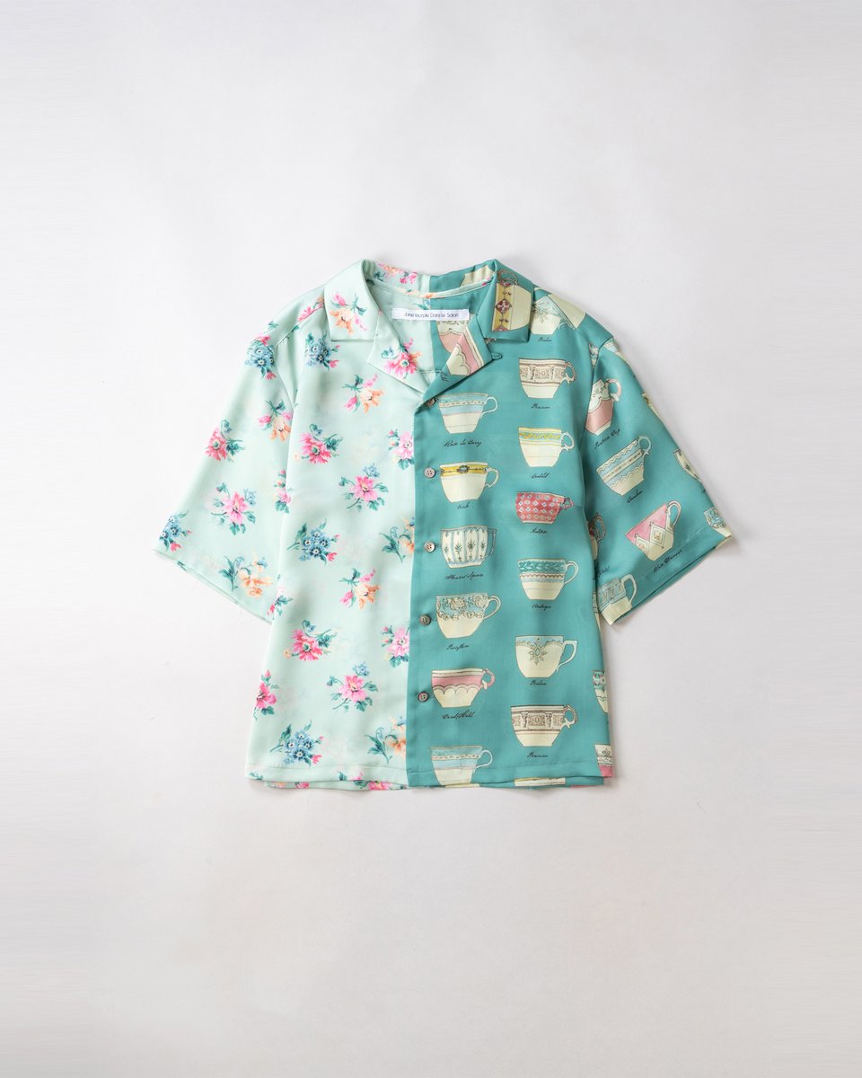 JaneMarple_stmm's tweet image. 2026 SPRING&amp;amp;SUMMER 1ST COLLECTION
「Beloved staples」

5039
British potteries&amp;amp;Pottery flora shirt
British potteries&amp;amp;Pottery floraシャツ
color: ivory / peacock blue×mint green
¥39,050

#janemarple #janemarpledanslesalon #pottery #ジェーンマープル #agathachristie
