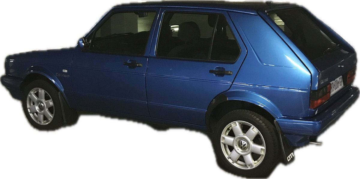 Gravystein's tweet photo. @f4micom I own a 2004 1.4i around 2004 they updated the dashboard, by then they had 1.4 and 1.6 fuel injected engines. The basically raided the VW group parts bin over the years to update it. But if you crash it your toast, structural integrity of a coke can! https://t.co/rM7Qzit75N