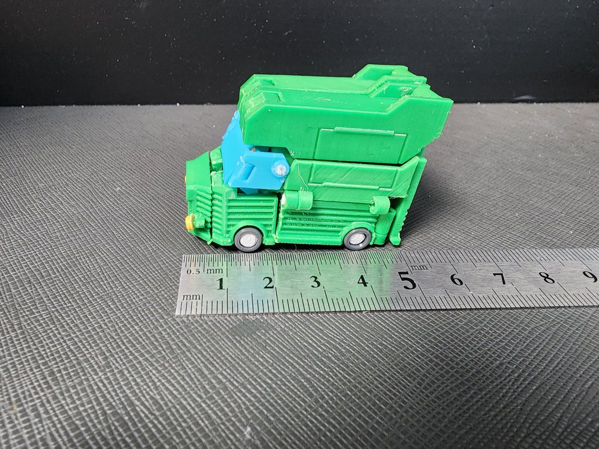 vantablack tweet media