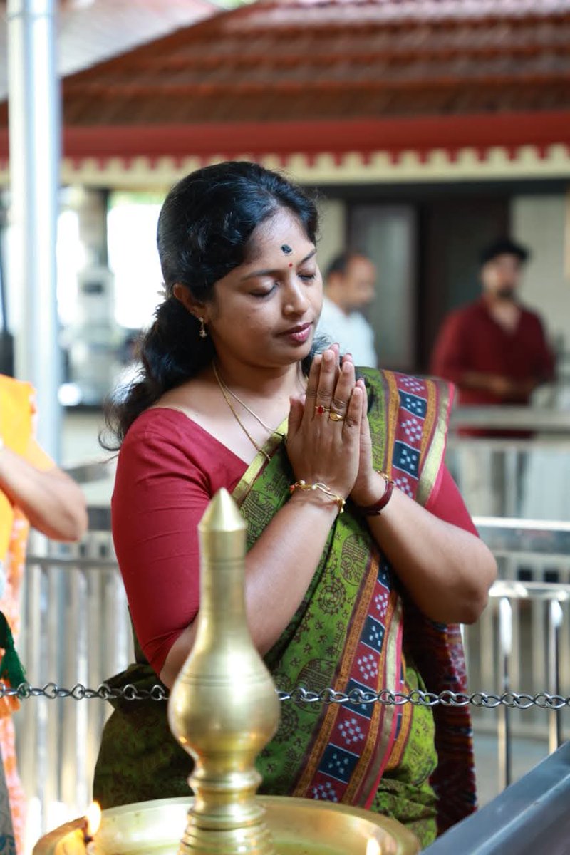 NavyaHaridas's tweet photo. ക്ഷേത്ര ദർശനത്തോടെ ഇന്നത്തെ പ്രചാരണം ആരംഭിച്ചു
 
@ വേങ്ങേരി ശ്രീ സകലേശ്വരീ ക്ഷേത്രം https://t.co/goy2K3hwNt