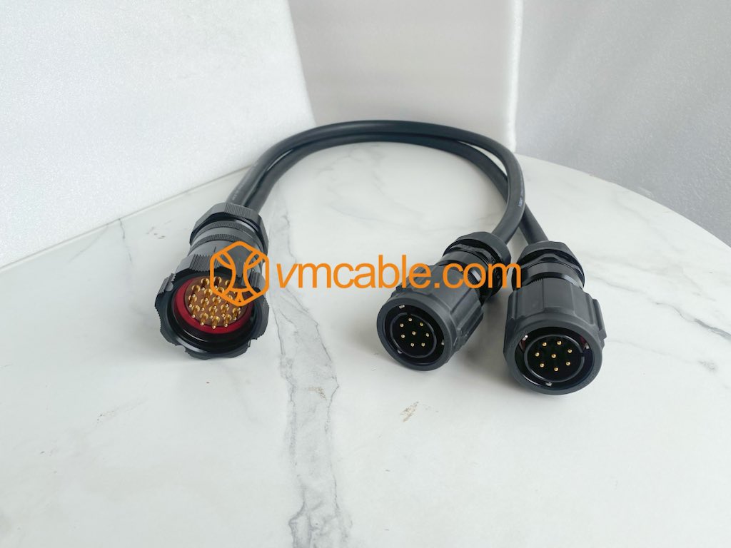 Konsnhunter tweet media