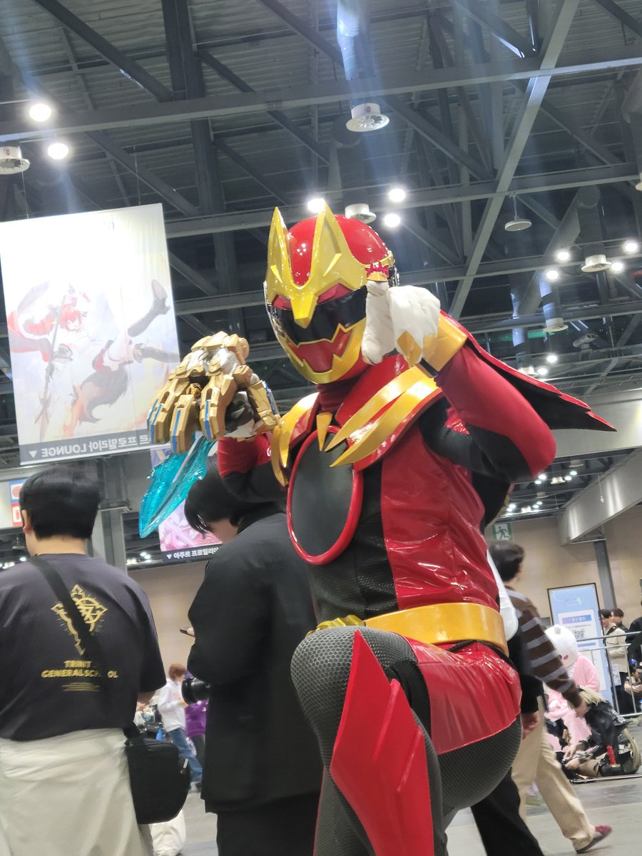 헬멧오타쿠눈깔 tweet media