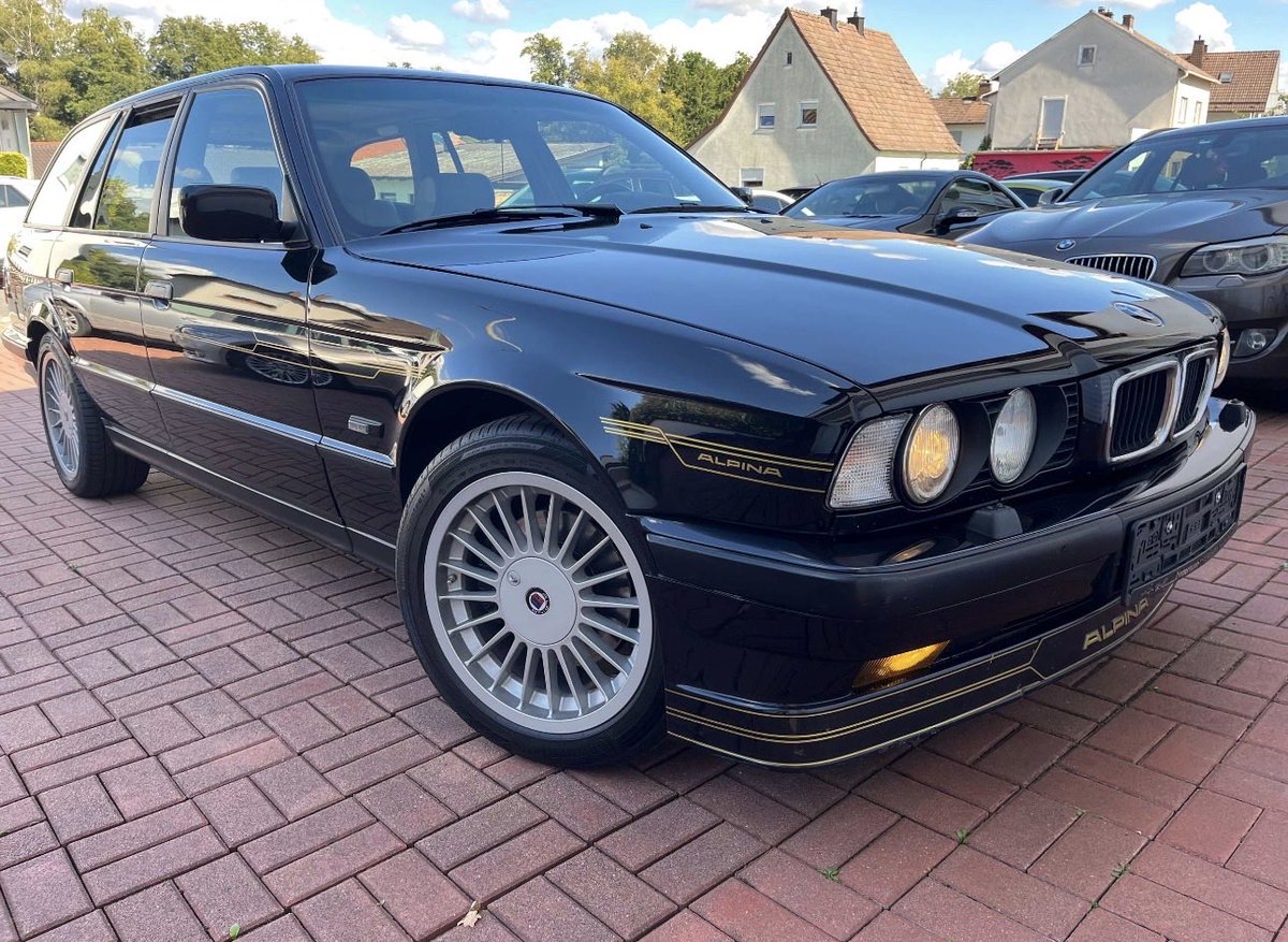 Nicorvette tweet media