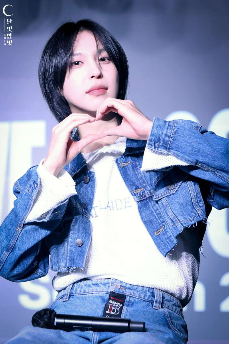 우리 수현이 생일 추ㅋㅏ해🖤🌕

#SHIN #이신 #HBD_SHIN 
#HAPPY_SHIN_DAY
#GHOST9 #고스트나인