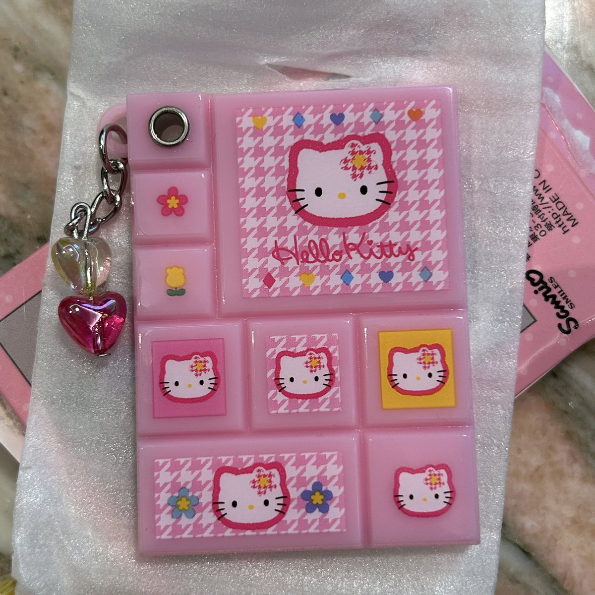 【交換】サンリオ シークレット
おはじきシール風アクセサリー
タイルシール風ミニミラー

譲→おはじきシール風 うさはな
タイルシール風 キティ

求→ 各同種ポムポムプリン 

郵送にて交換希望です。
条件の合う方いらっしゃいましたら、検索からでもお声がけお待ちしております。