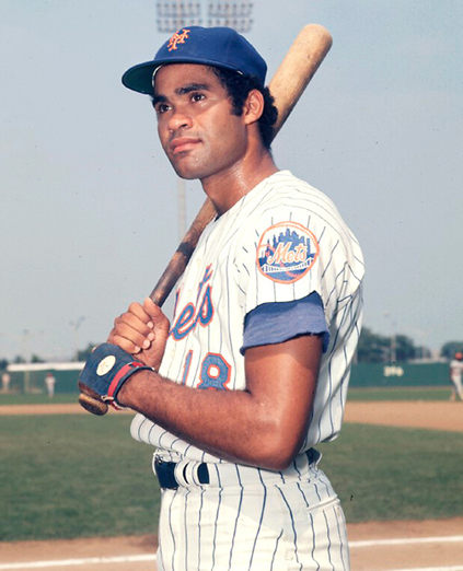 mister_met's tweet photo. #MetsTrivia A: Benny Ayala hit a HR in his first MLB AB in 1974, making him the first #Mets player to accomplish the feat. https://t.co/w9uoaKM8Sc