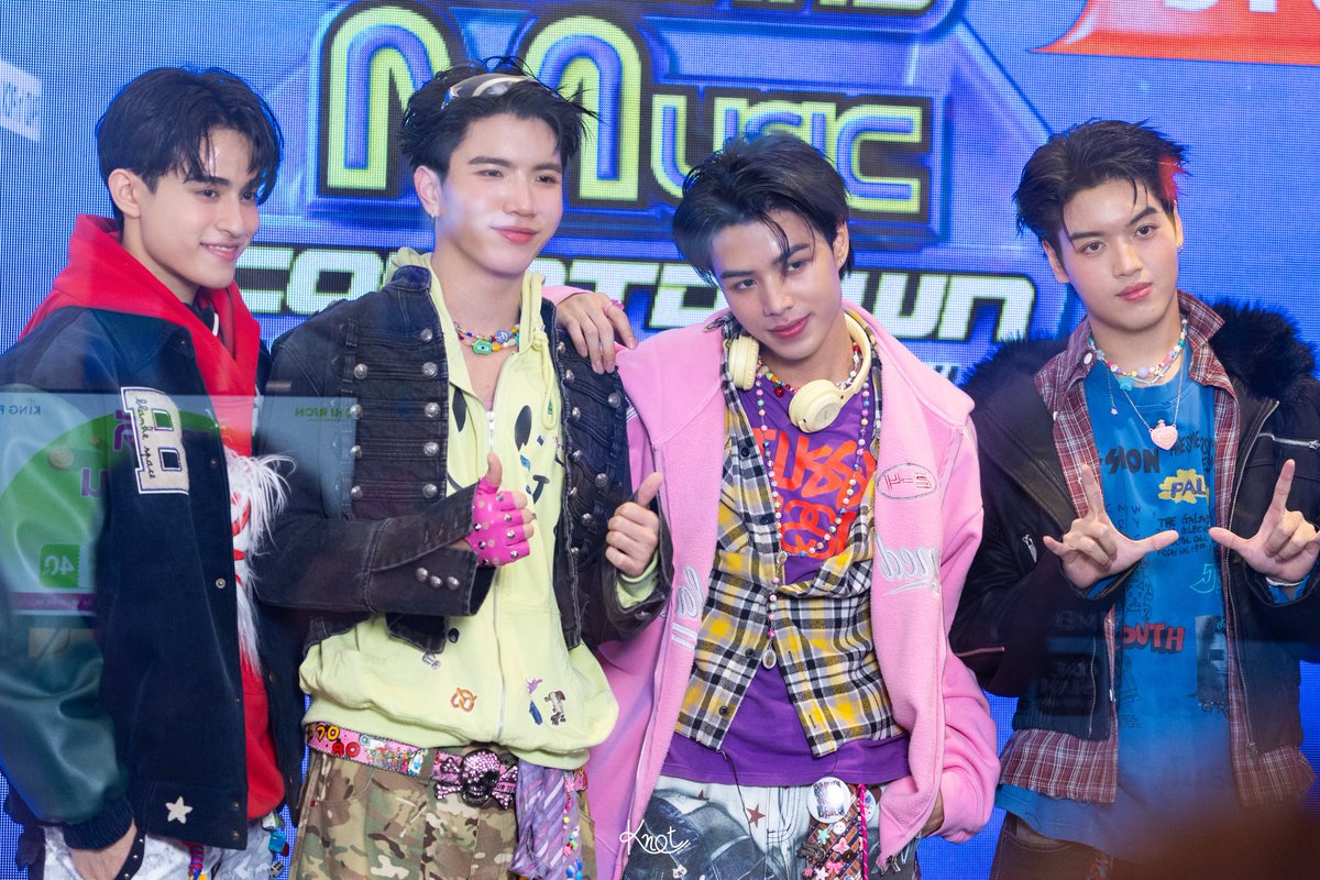 อยากไป #FWDMLF5_D3 ในวันที่วันที่ 19 เมษายน 2568 ไปสนุกสนานกแบบเปียกๆ กับน้องๆ วง #CLO_VER 

#FWDMusicLiveFest