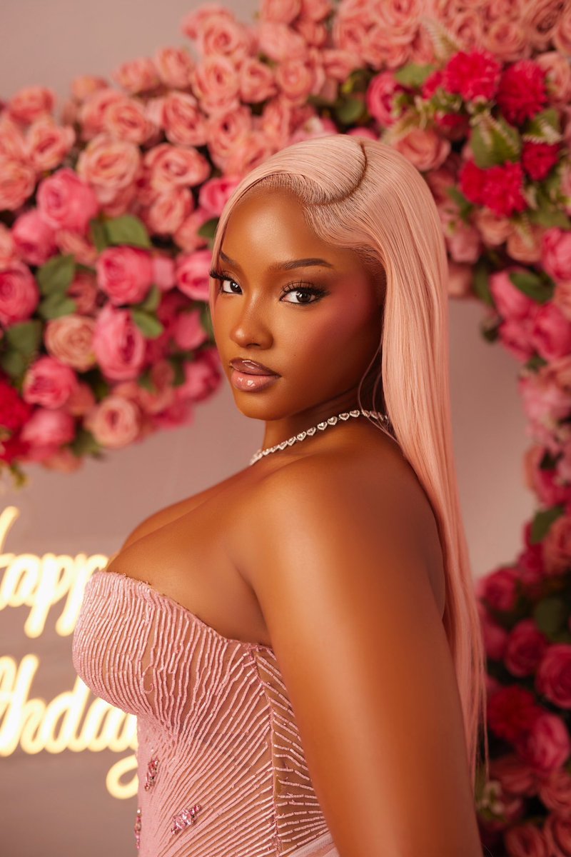 THE DEBUT HUB tweet media