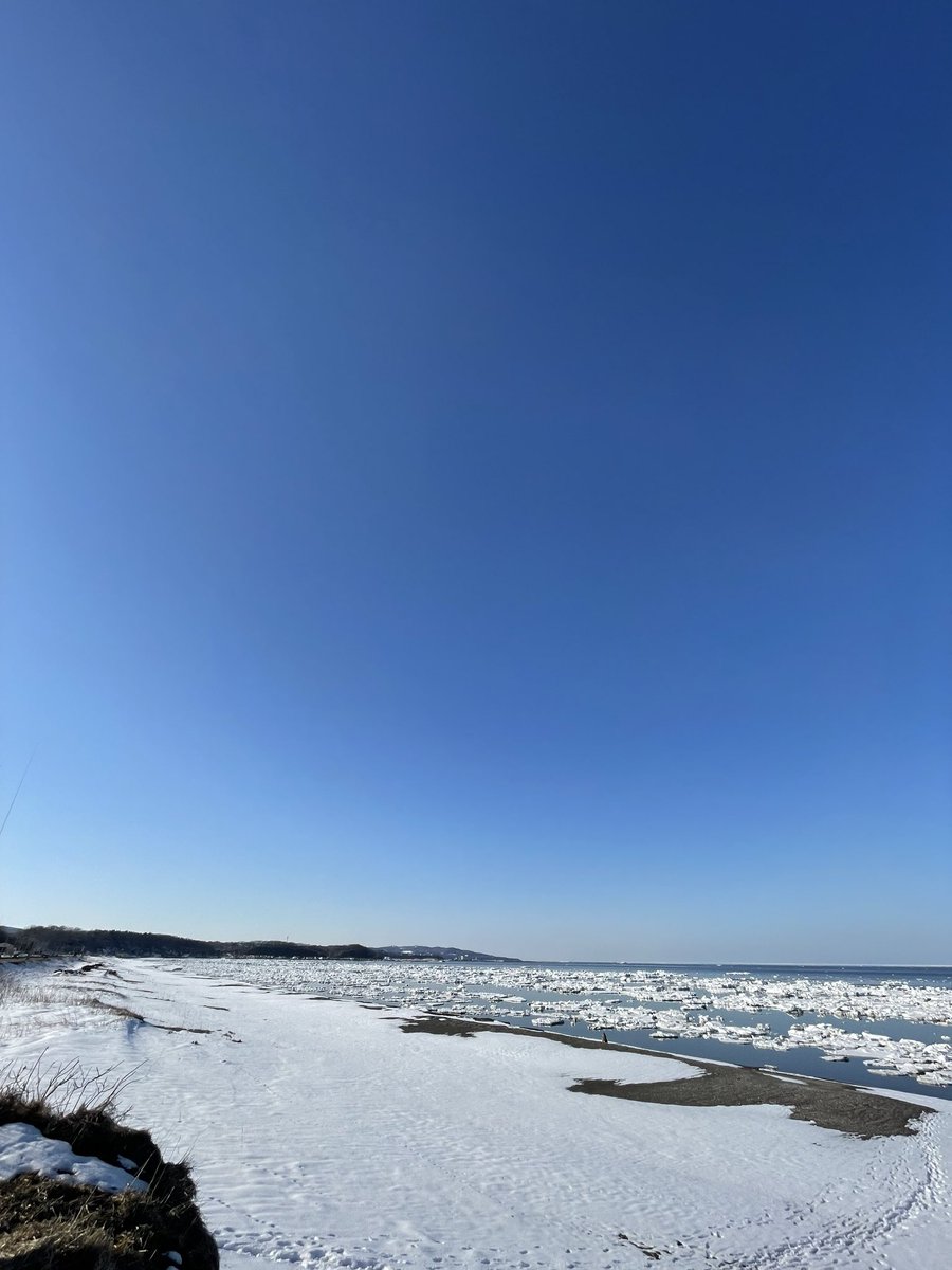 036xthexnome's tweet photo. 流氷。今シーズンは毎週海岸線走ってても全然出くわさなかったから、最後見れてなんか安心した。これで年越せる。 https://t.co/JiYJsuZHGh