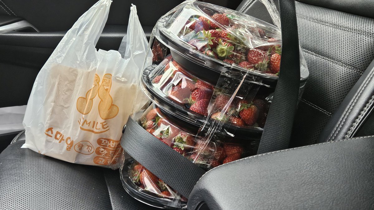 Euni 📸✏️ tweet media