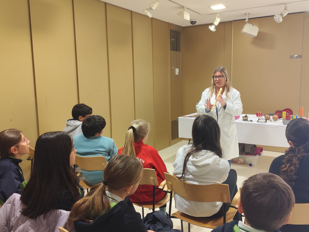 Fundación Caja Rioja tweet media