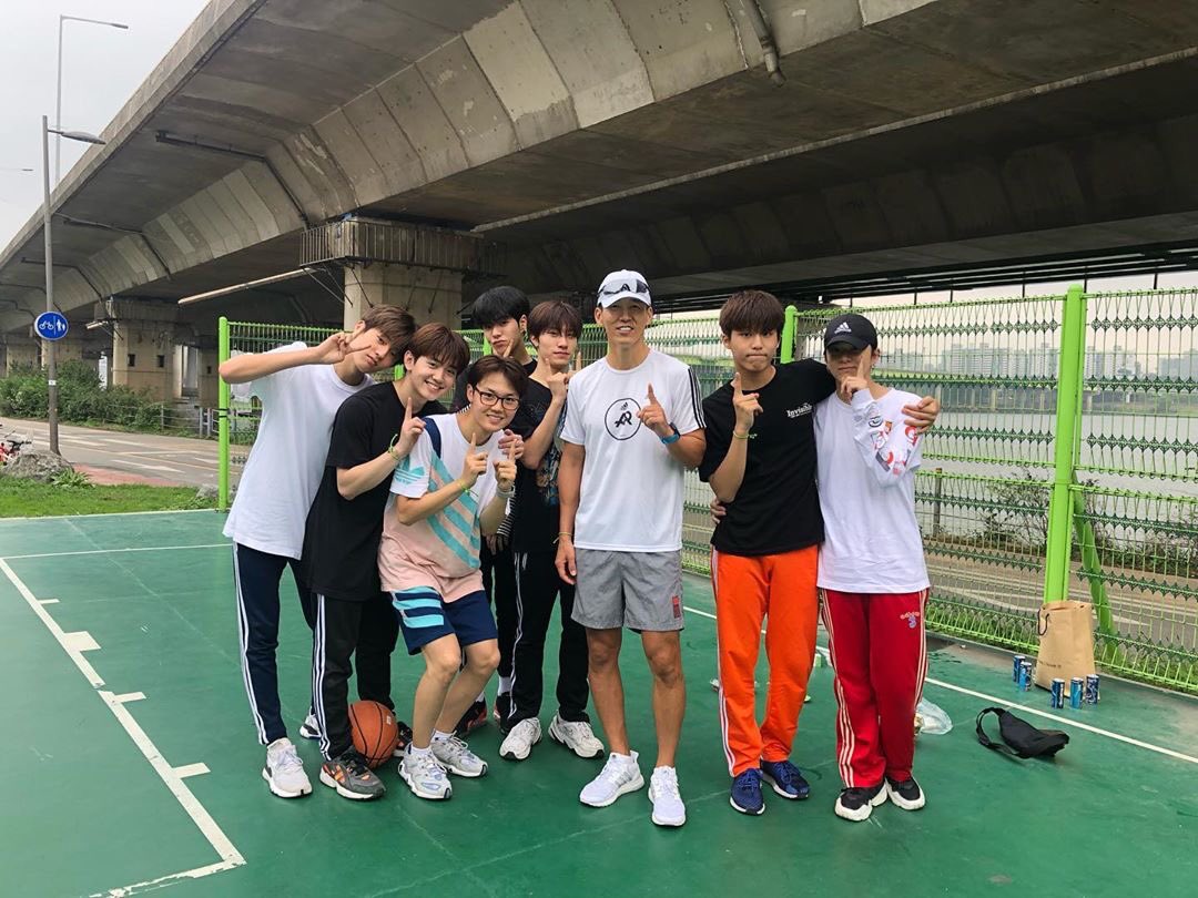 赤 rest 🌊 tweet media