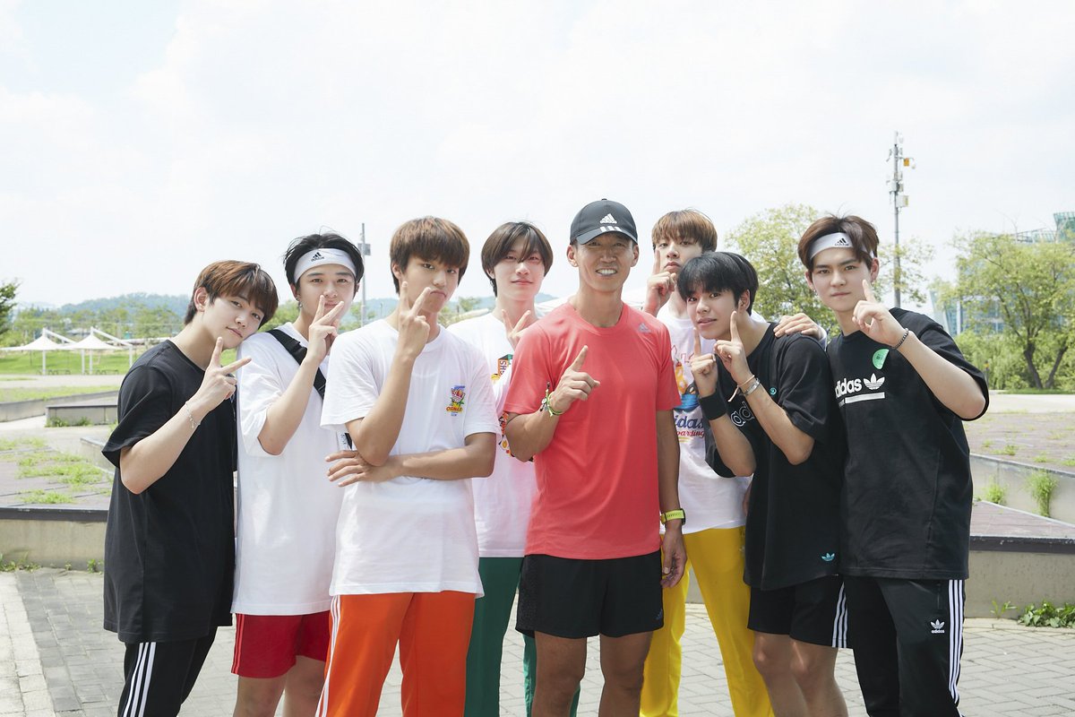 赤 rest 🌊 tweet media