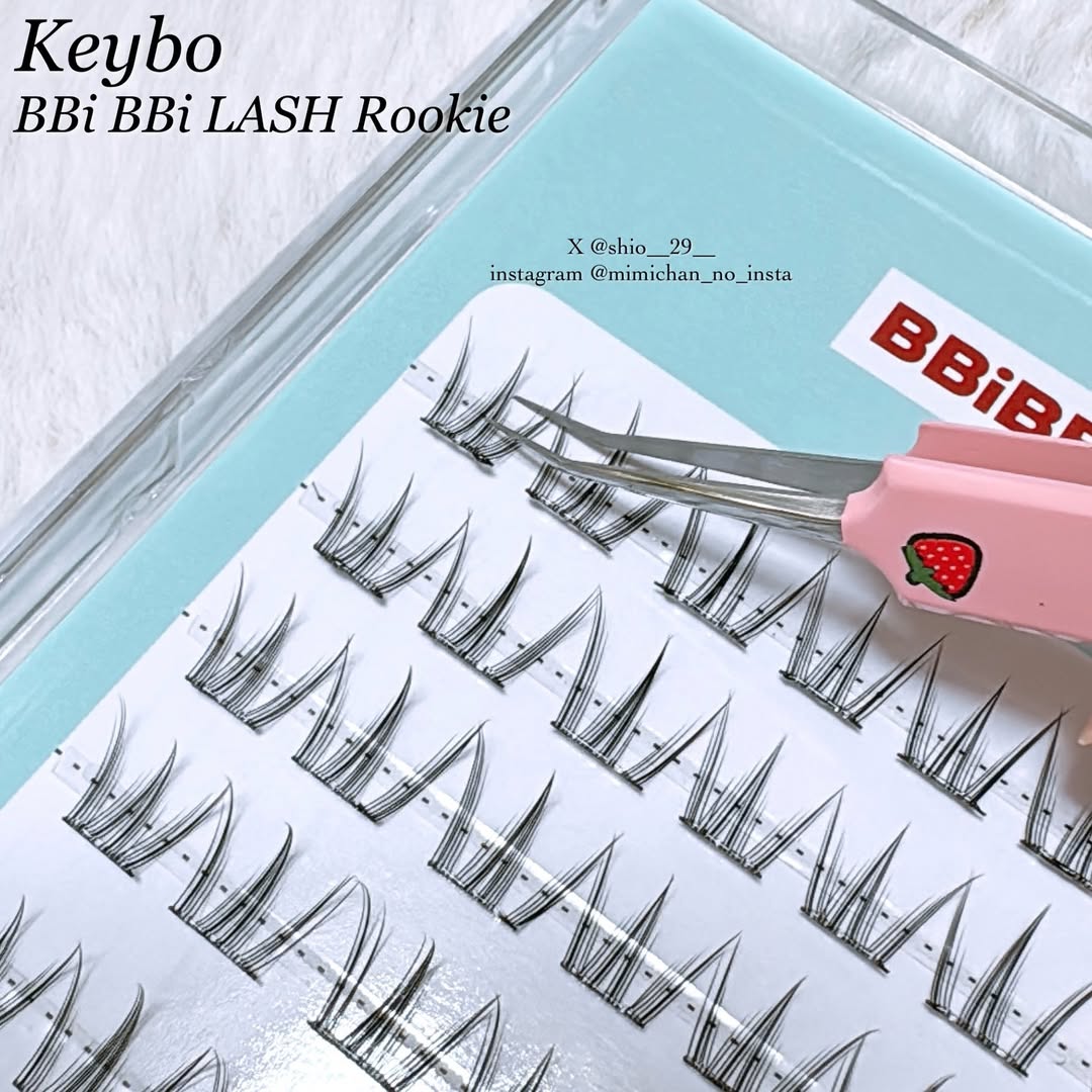 JpKeybo's tweet photo. 【keybo BBiBBi LASH Rookie✨】
貼るだけで完成するノーグルーつけま！
束感まつ毛好きさんにおすすめ💓

#keybo #ノーグルーつけまつげ #束感まつ毛 #韓国コスメ https://t.co/75UvKupUpi