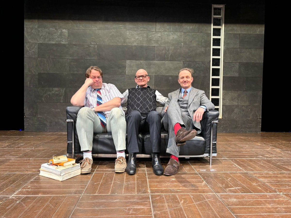 Berliner Ensemble tweet media