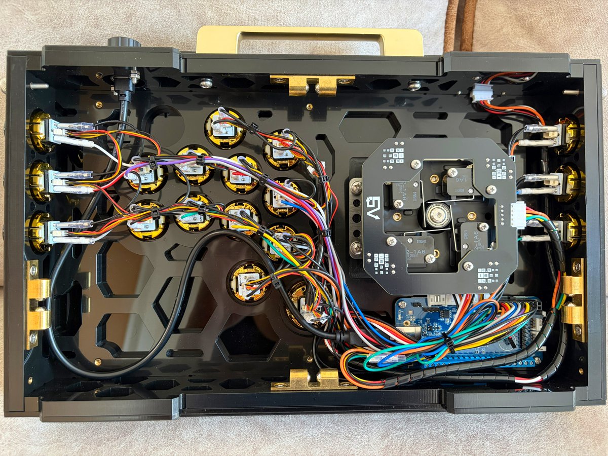 PINYA/ぴんや tweet media