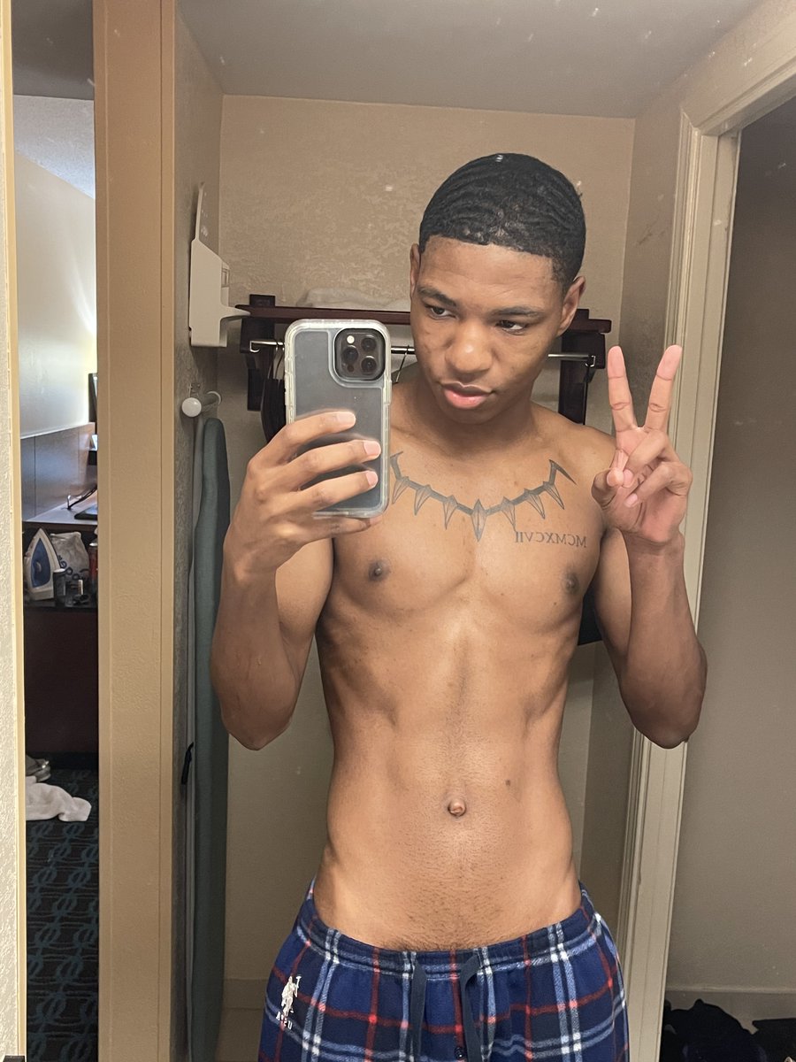 ✌🏾