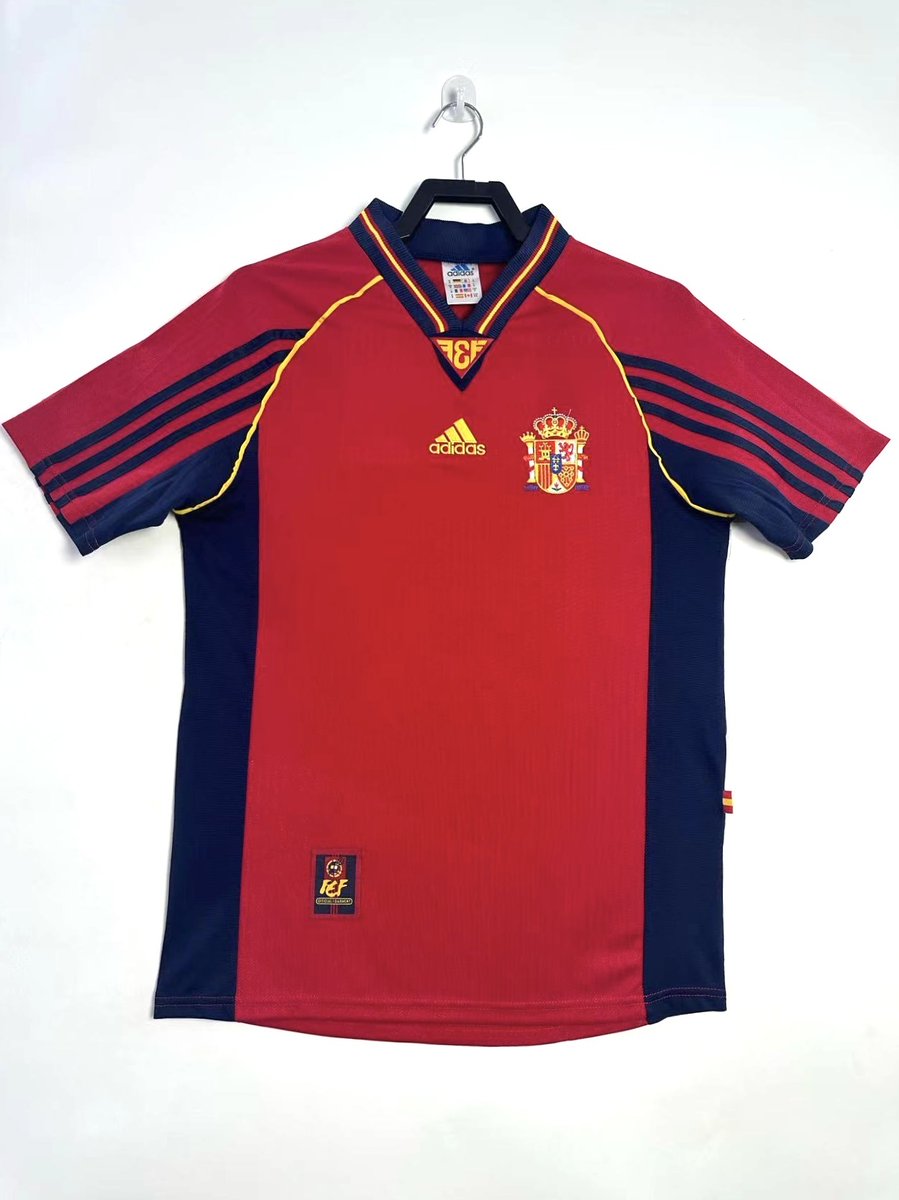 Futhoops tweet media