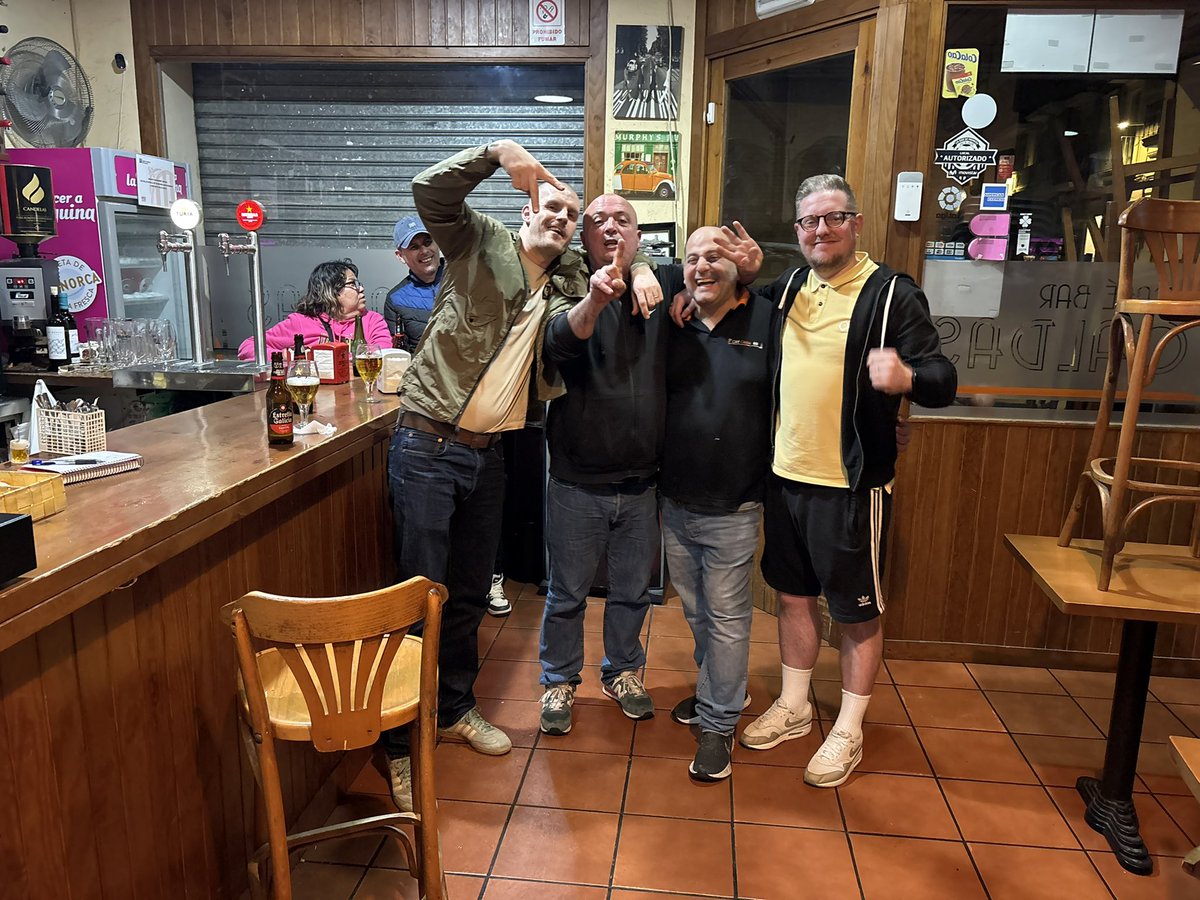 Hendy__10's tweet photo. @stoneynufc  ‘We’ll just have a couple close to the hotel and make sure we’re sound for tomorrow’…….3am this
morning 😵‍💫🤣

#Barcelona #NUFC #CaldasBar https://t.co/BCTOCcs5kG