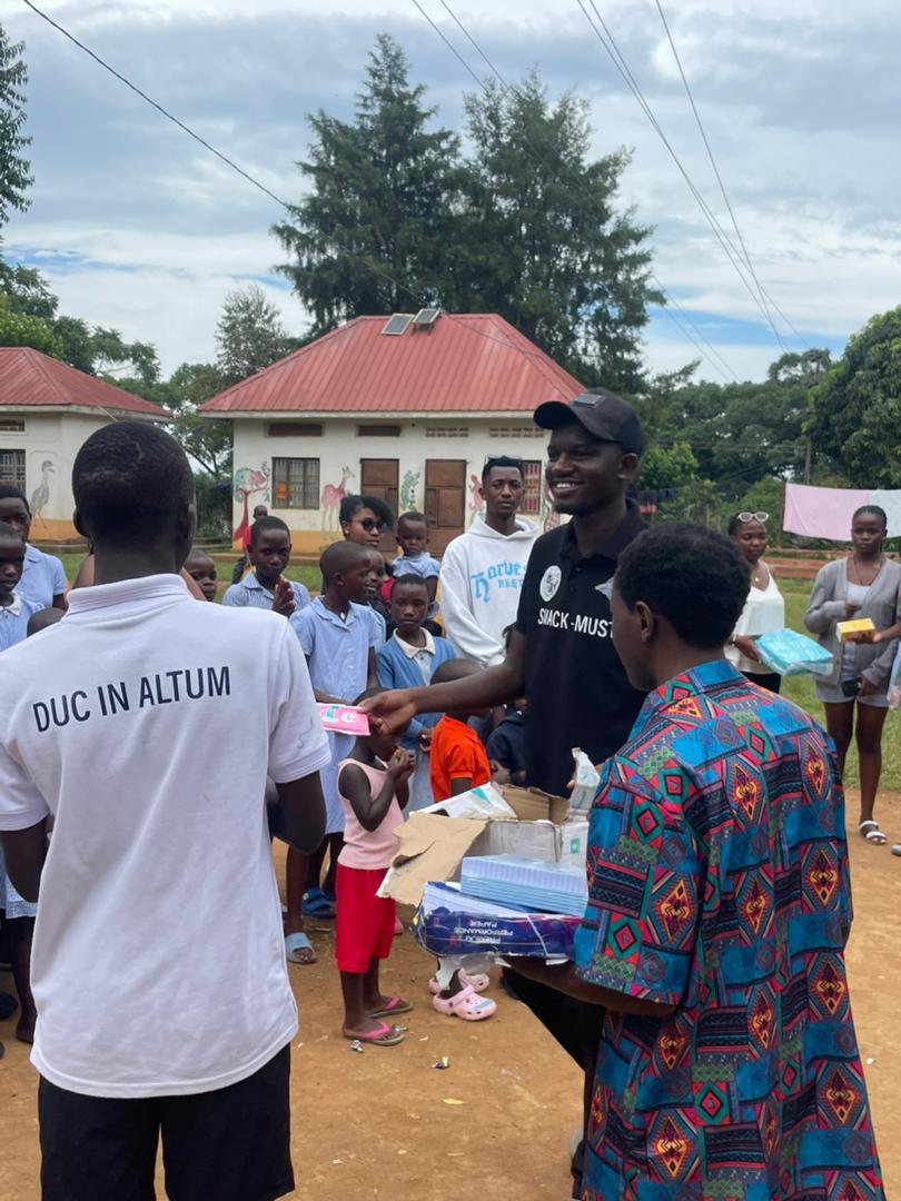 Smackists tweet media