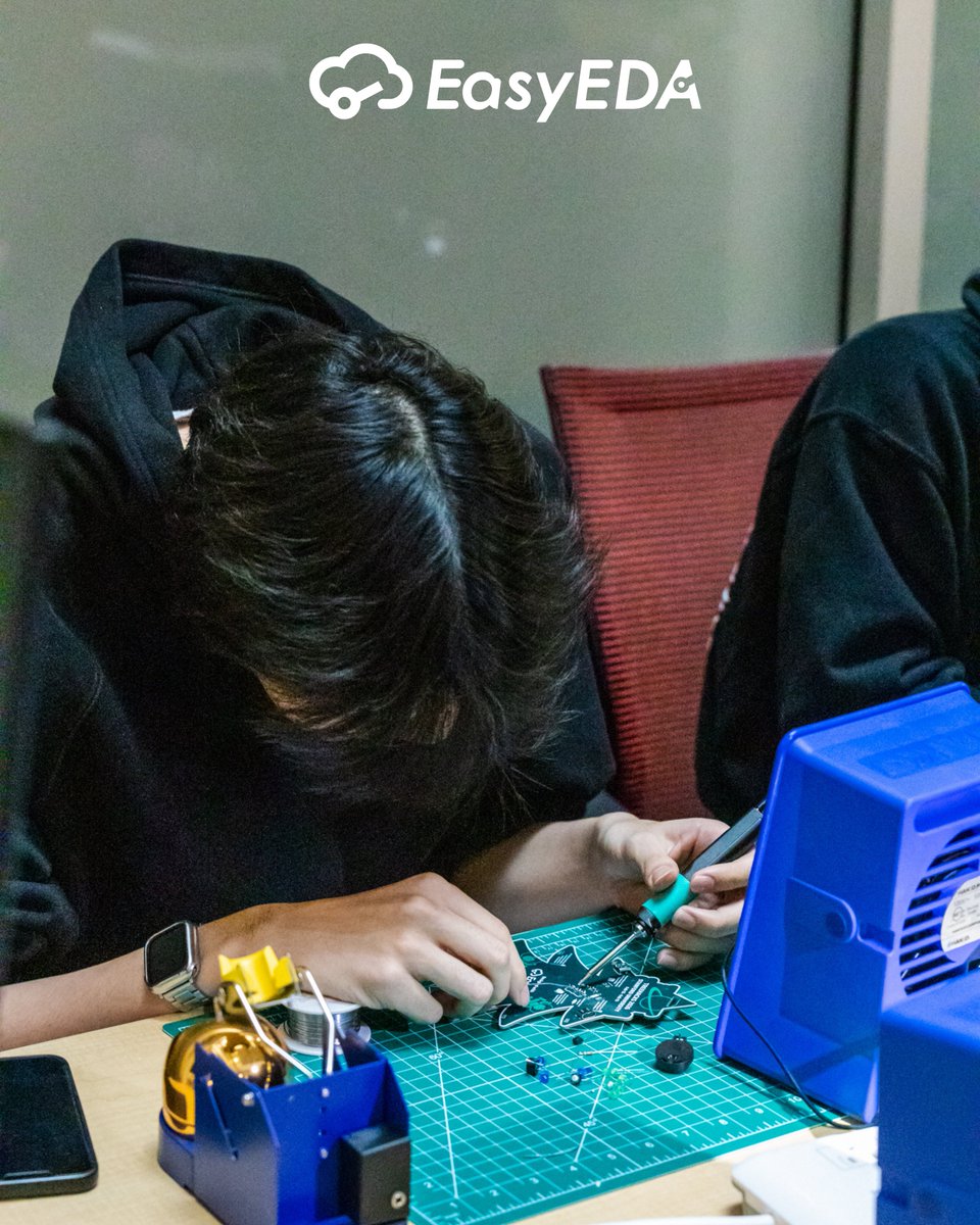 EasyEDA tweet media