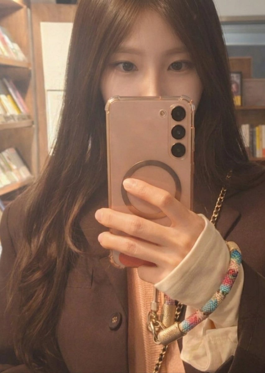 Loopy_Gongju tweet media