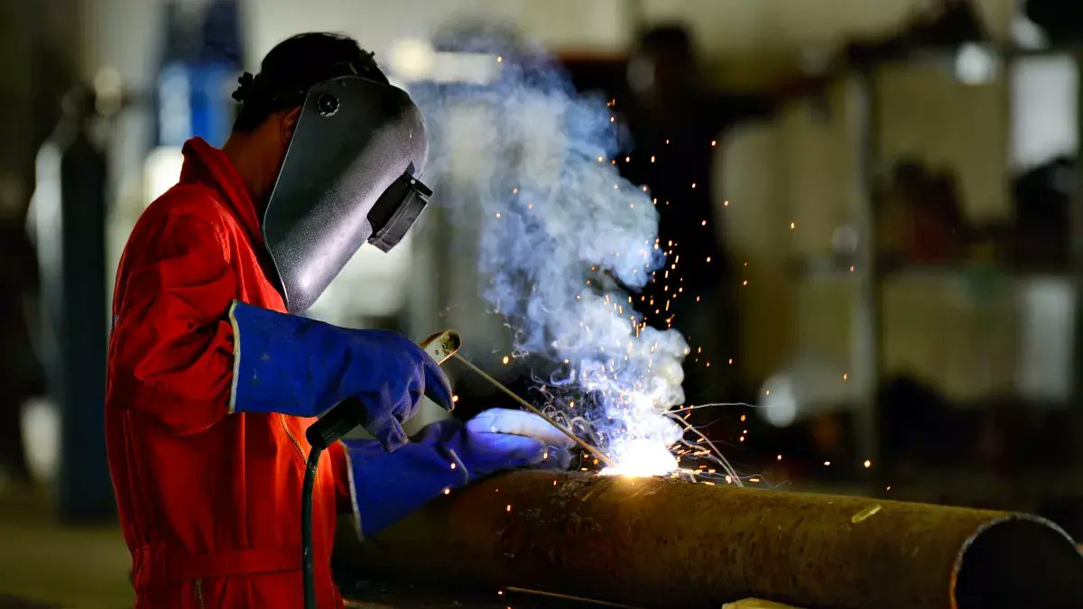 Managers tweet media