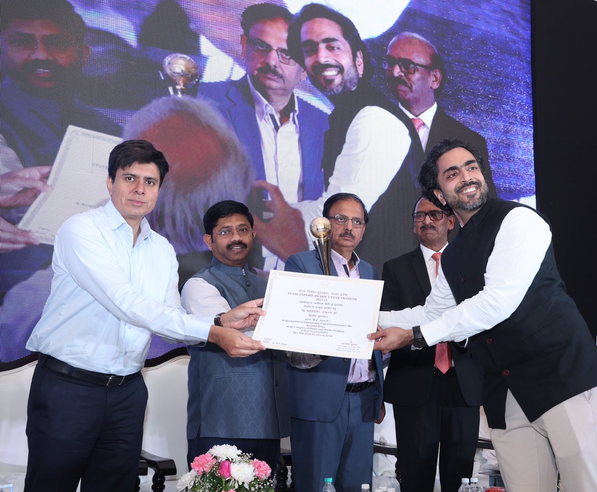 Microlit_Global's tweet image. Celebrating a proud milestone! 🎉 

Microlit wins State Export Award (Second Prize) for outstanding performance in Plastics &amp;amp; Plastics Products.

A testament to our quality, innovation &amp;amp; global reach—driven by our amazing team and partners.🌍

#Microlit2_0 #ExportExcellence