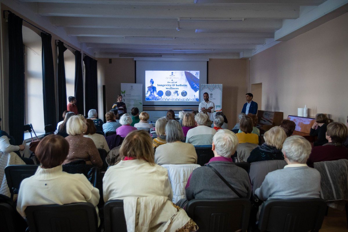 Embassy of India in Lithuania tweet media