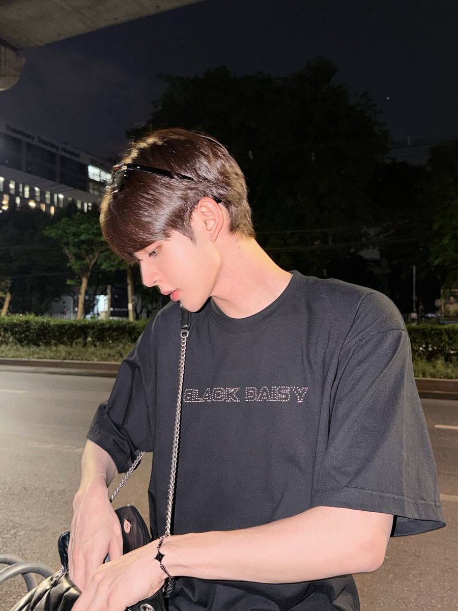 DEXXStation's tweet image. [𝗜𝗚 𝗨𝗣𝗗𝗔𝗧𝗘 | 18.03.2026]
♡ — james.spmk

🖤✨️

#JamesSu #JAMESSU_DEXX
#DEXXth 🌌🩵