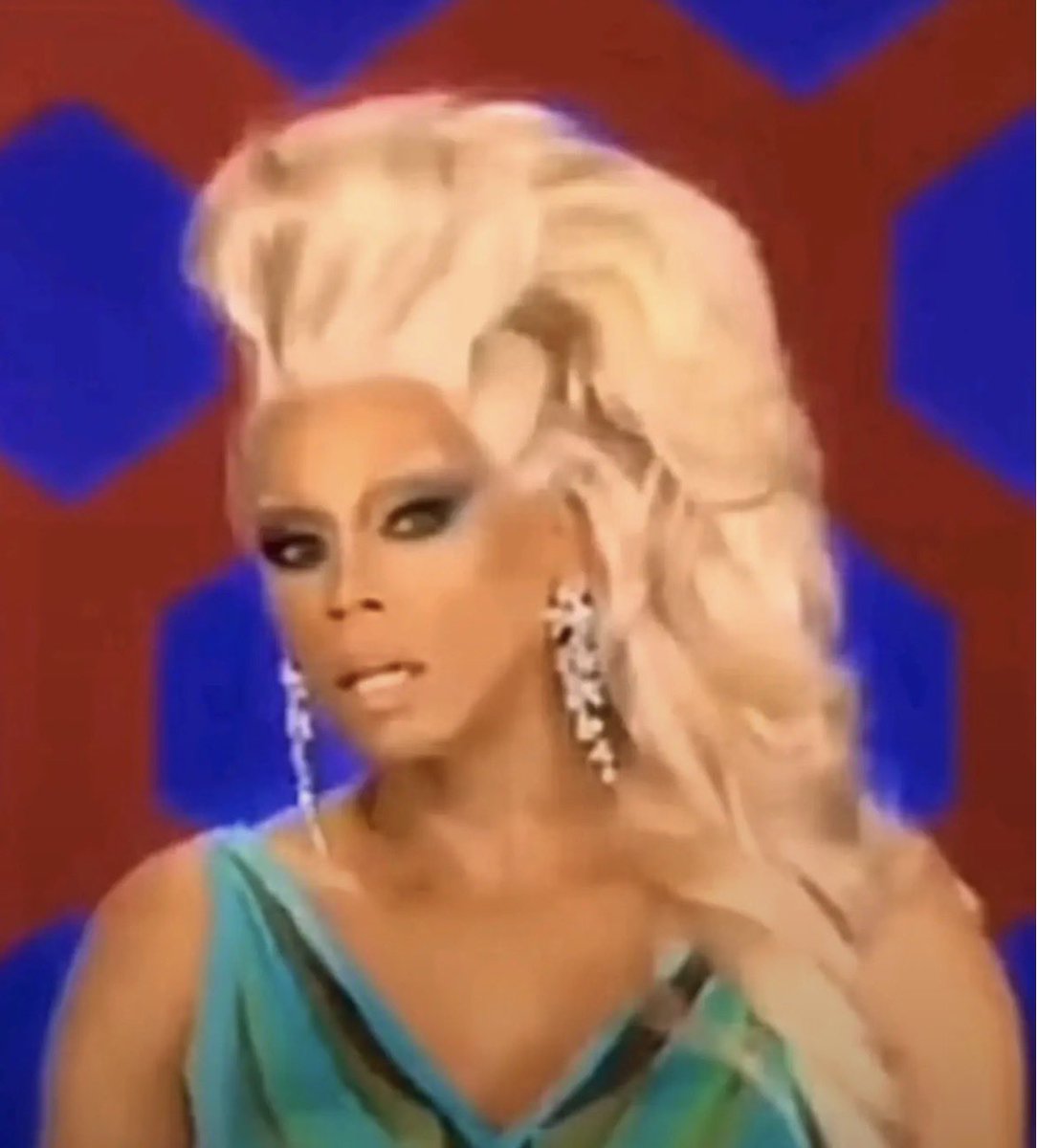 ms blue chan tweet media