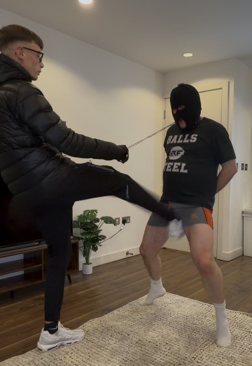 GUYS KICK MY NUTS 👟💥🥜 tweet media