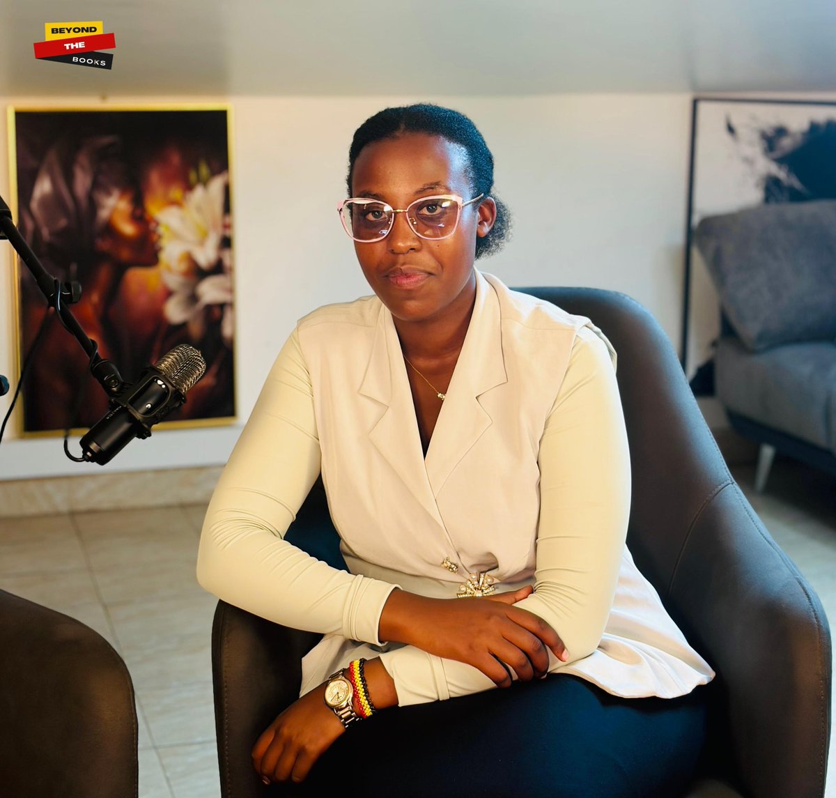 Beyondthebooks tweet media