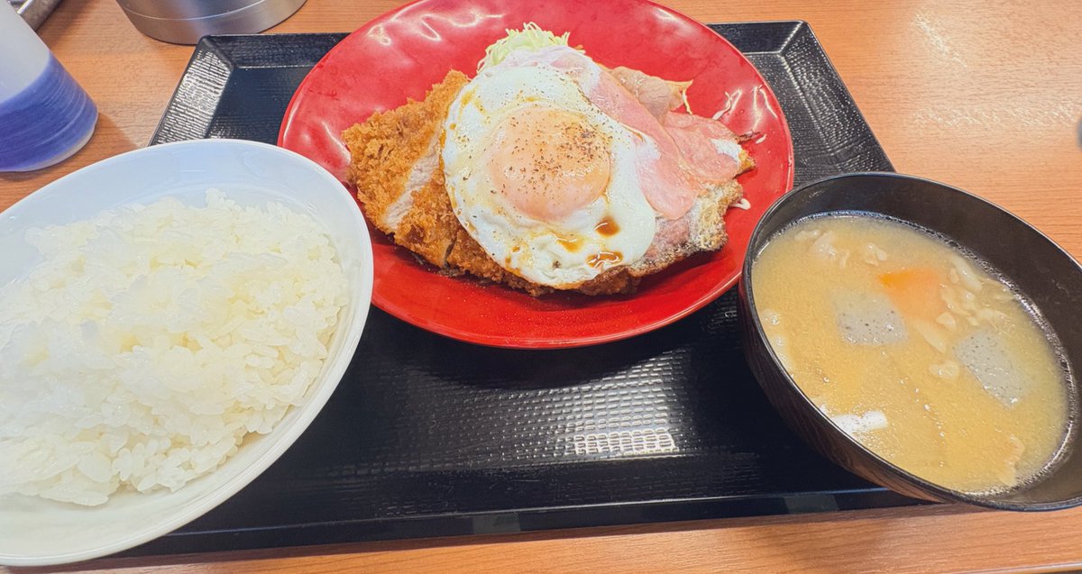 とした tweet media