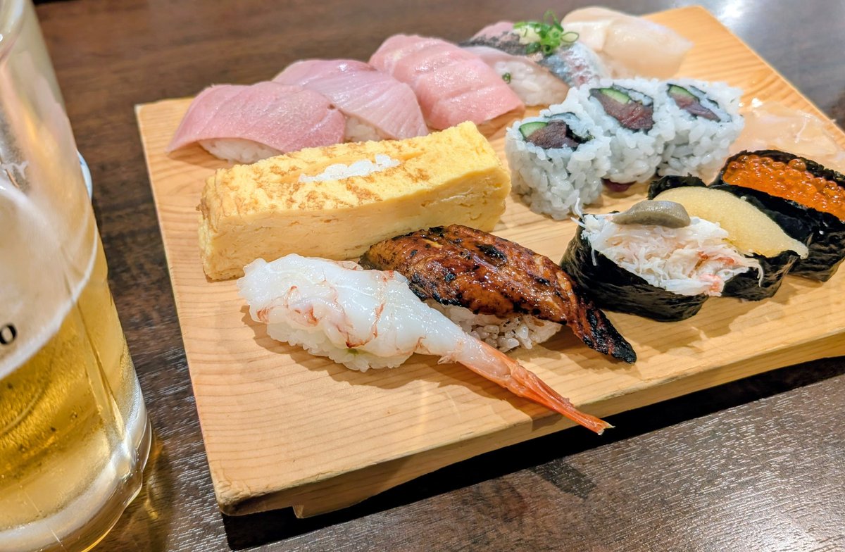 〆切2時間延ばしてもらってなんとか落とさずにぶらり旅27話の原稿完成。今回は途中でアシと二人してか風邪引いたり、ドライアイっぽくなったり、新キャラが妖怪人間ベムぽくなったりと色々ありました。打ち上げにお寿司食べて来たよん。 