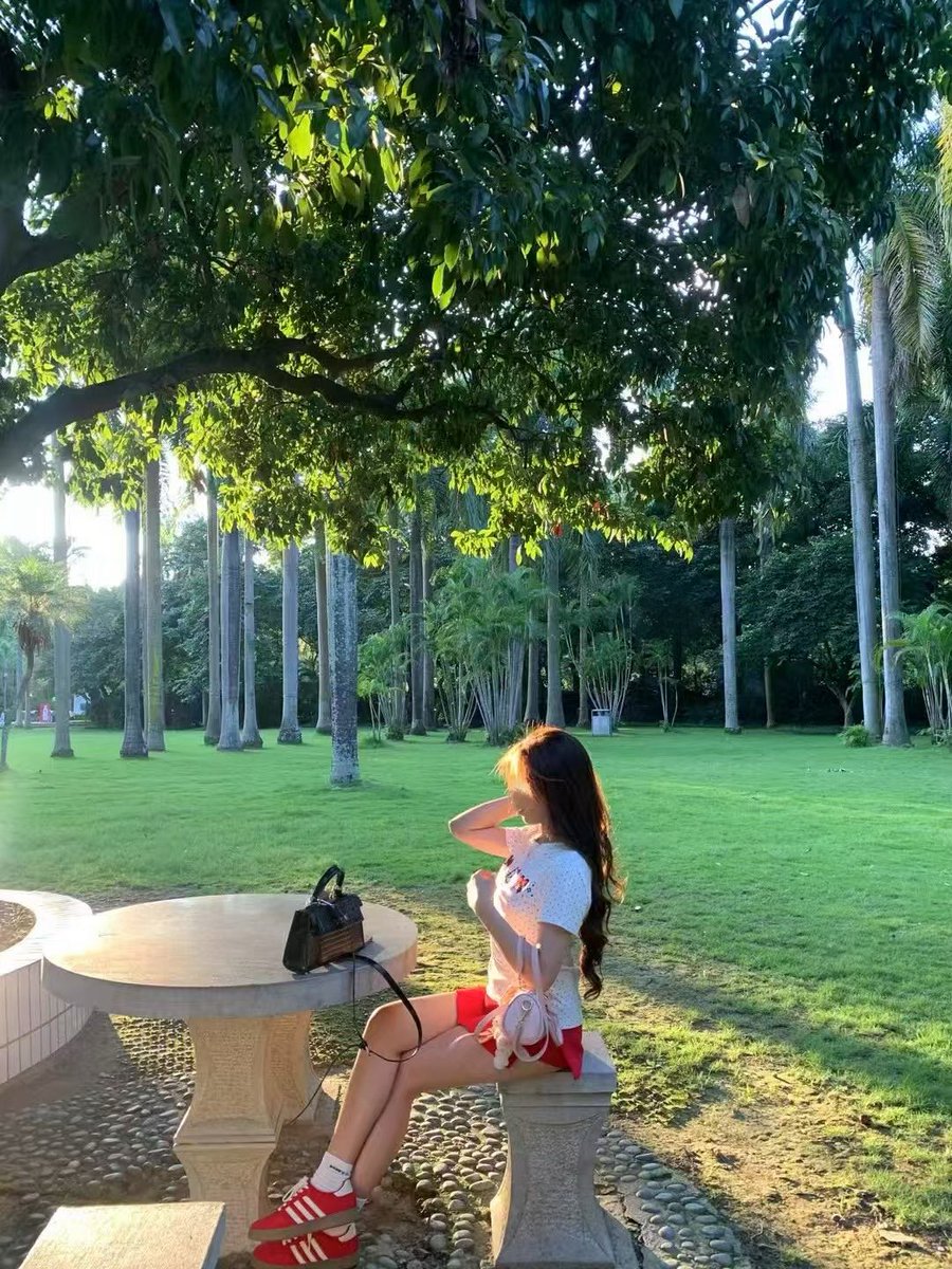 奶油桃（东莞情侣） tweet media