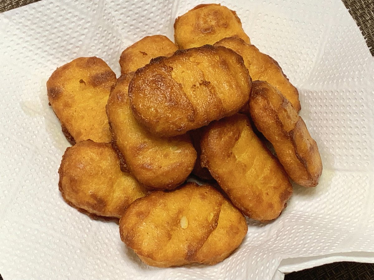 ＠もつ tweet media