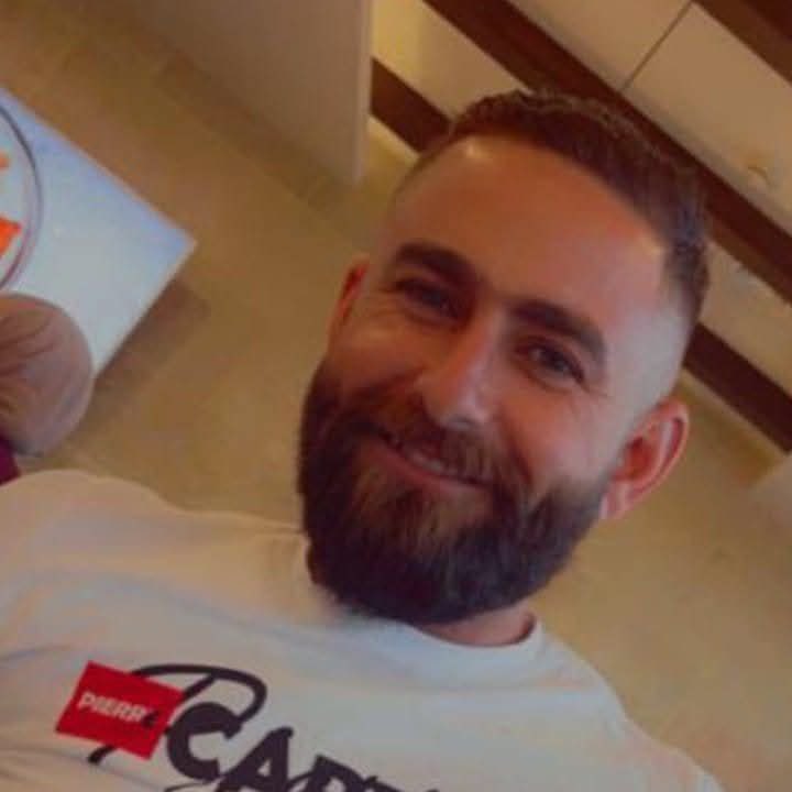 The Palestinian bus driver Murad Radi Al-Shuweiki was shot dead by Israeli settler militias in the Tel Aviv, occupied Palestinian territories.