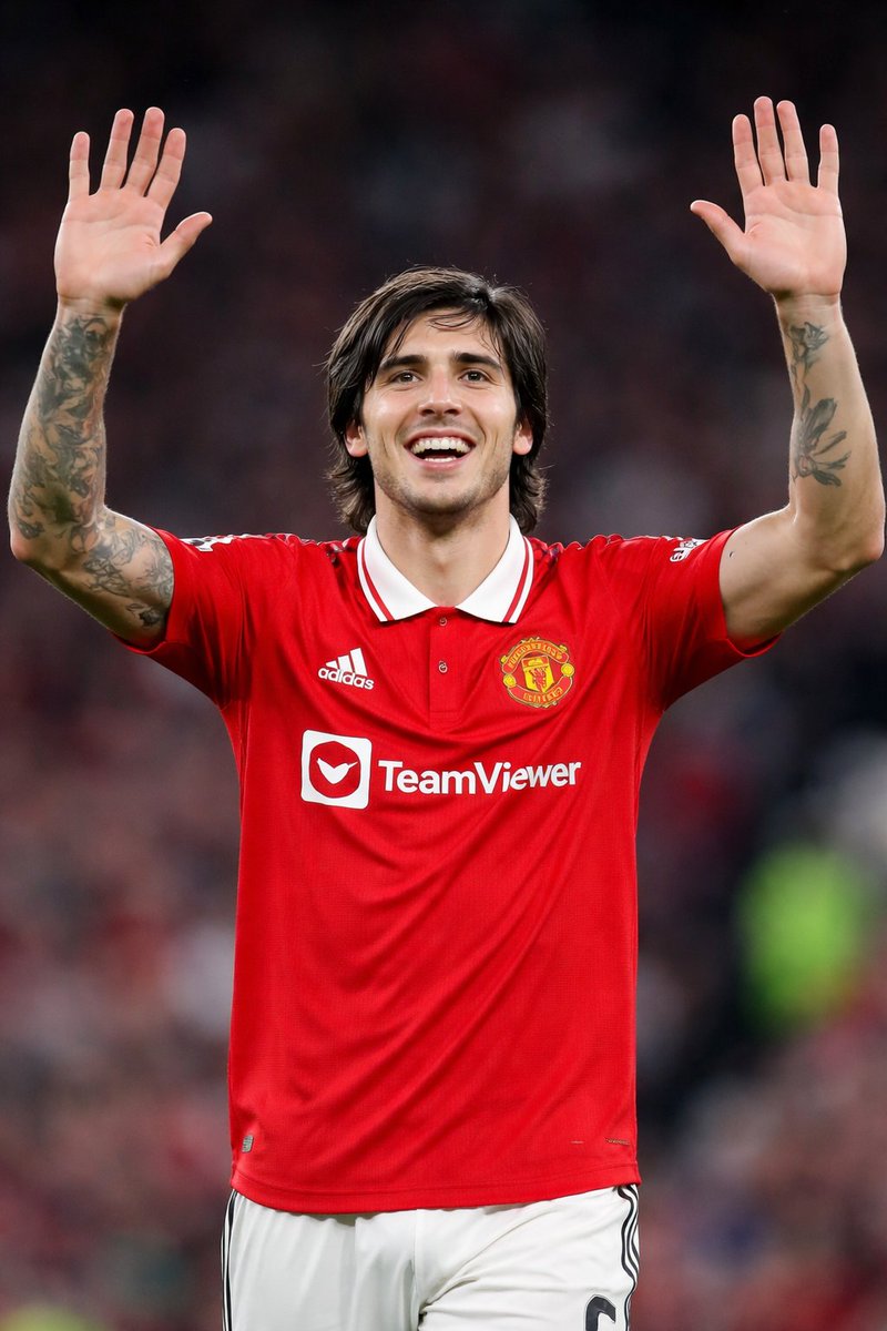 AskMrDaps tweet media