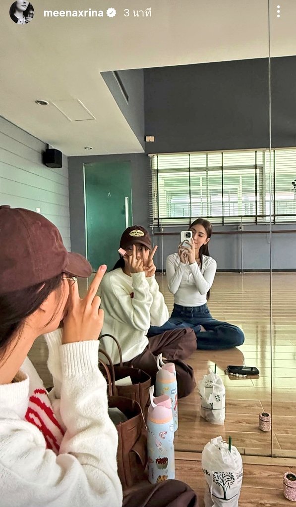 SeasonChanges tweet media