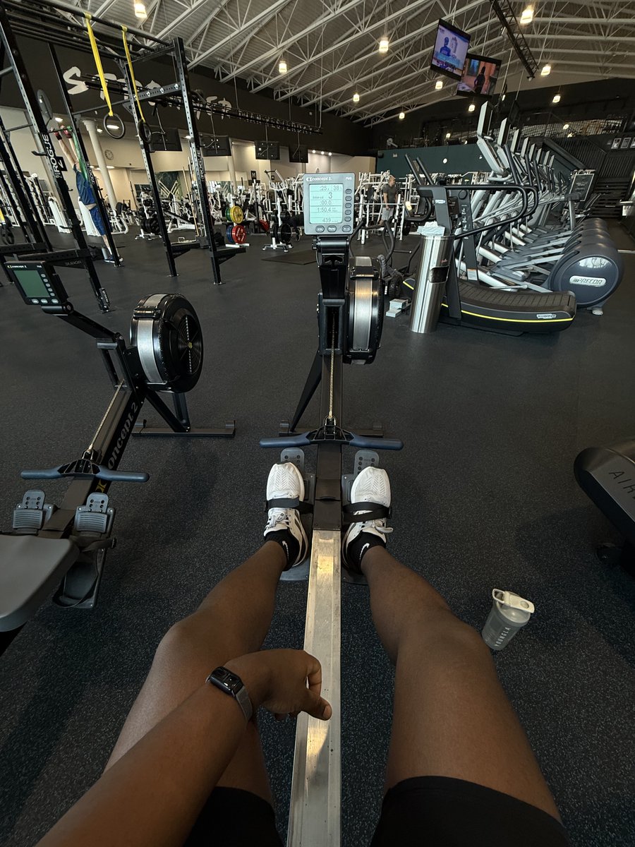cedricturakira's tweet photo. just tryna do my best and disregard the rest https://t.co/3HcgFdIHWF
