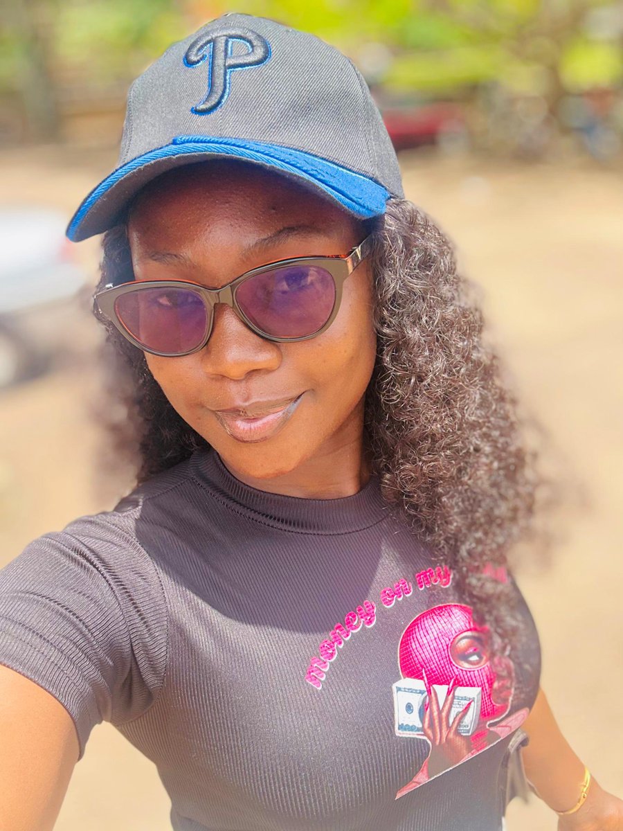 First Lady🤍 tweet media