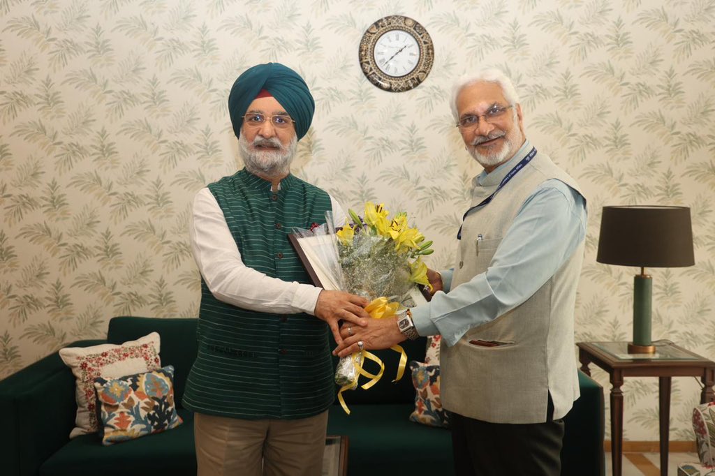 LG Delhi tweet media