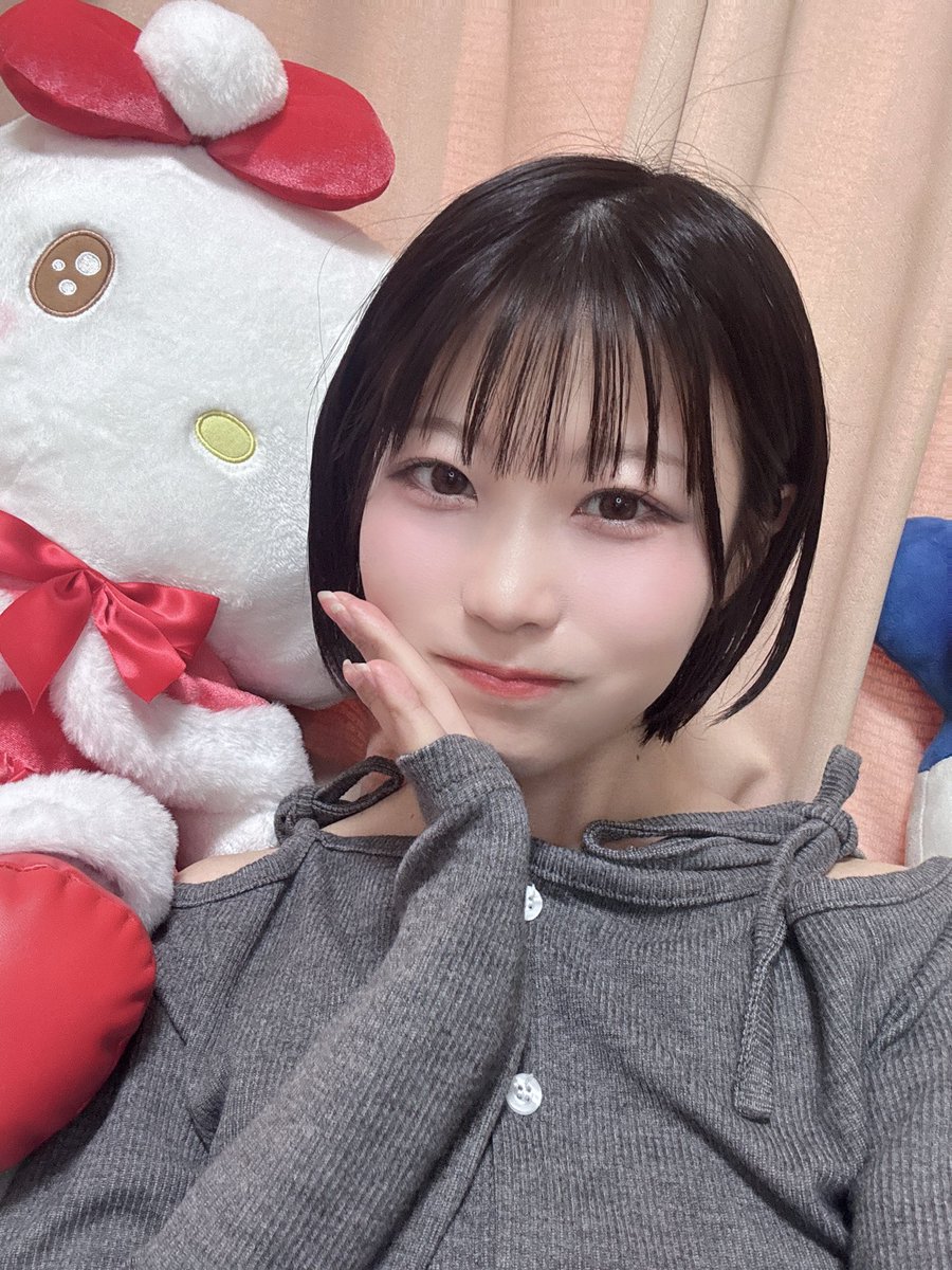 びせい tweet media
