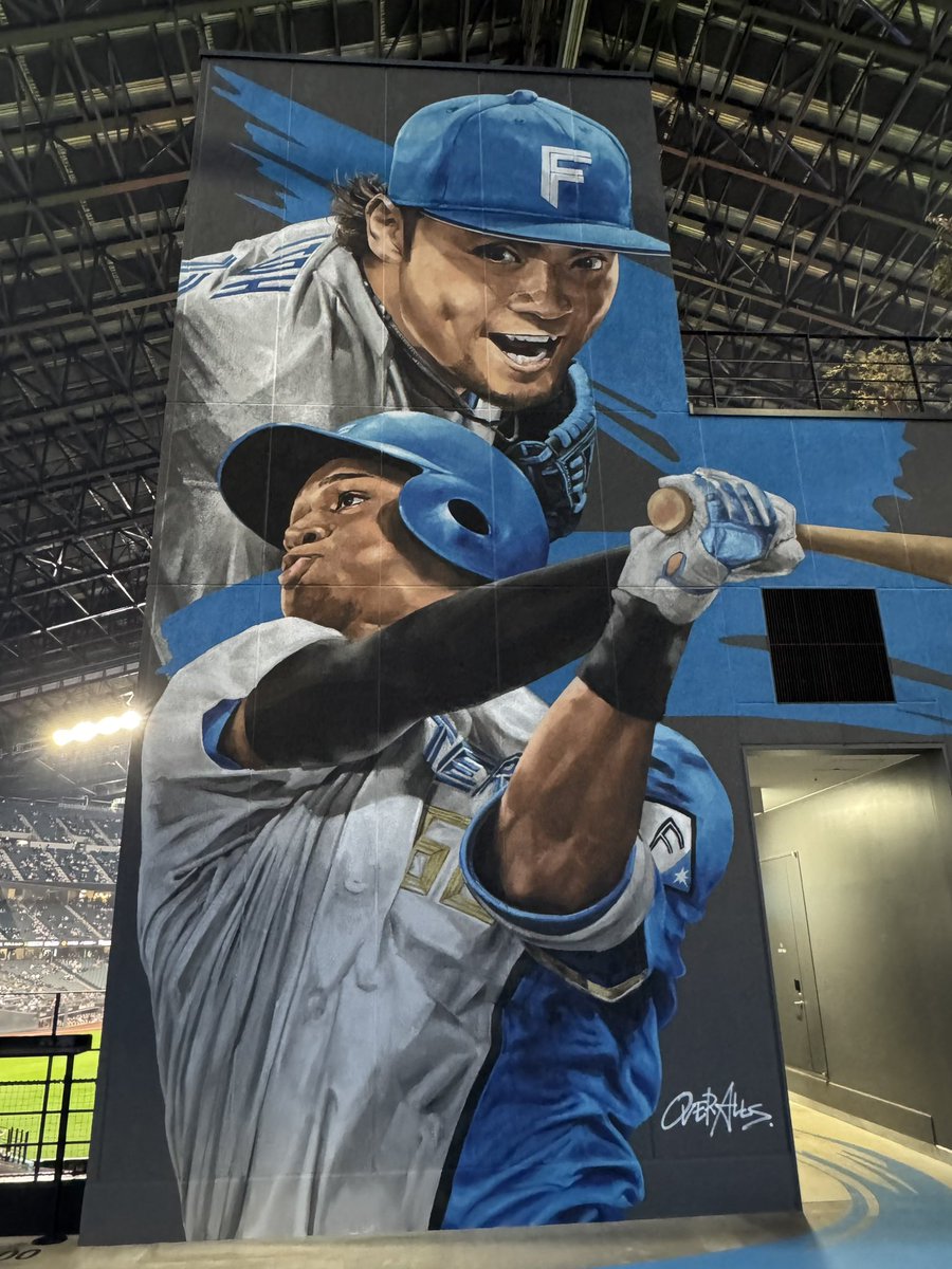 ベイスターズとのオープン戦！

先輩: 加藤貴之
打順1,2,3番が外国人トリオ🔥
カストロ - マルティネス - レイエス

大海！
負けずにがんばれーーー！！！！

#lovefighters #ドミれ