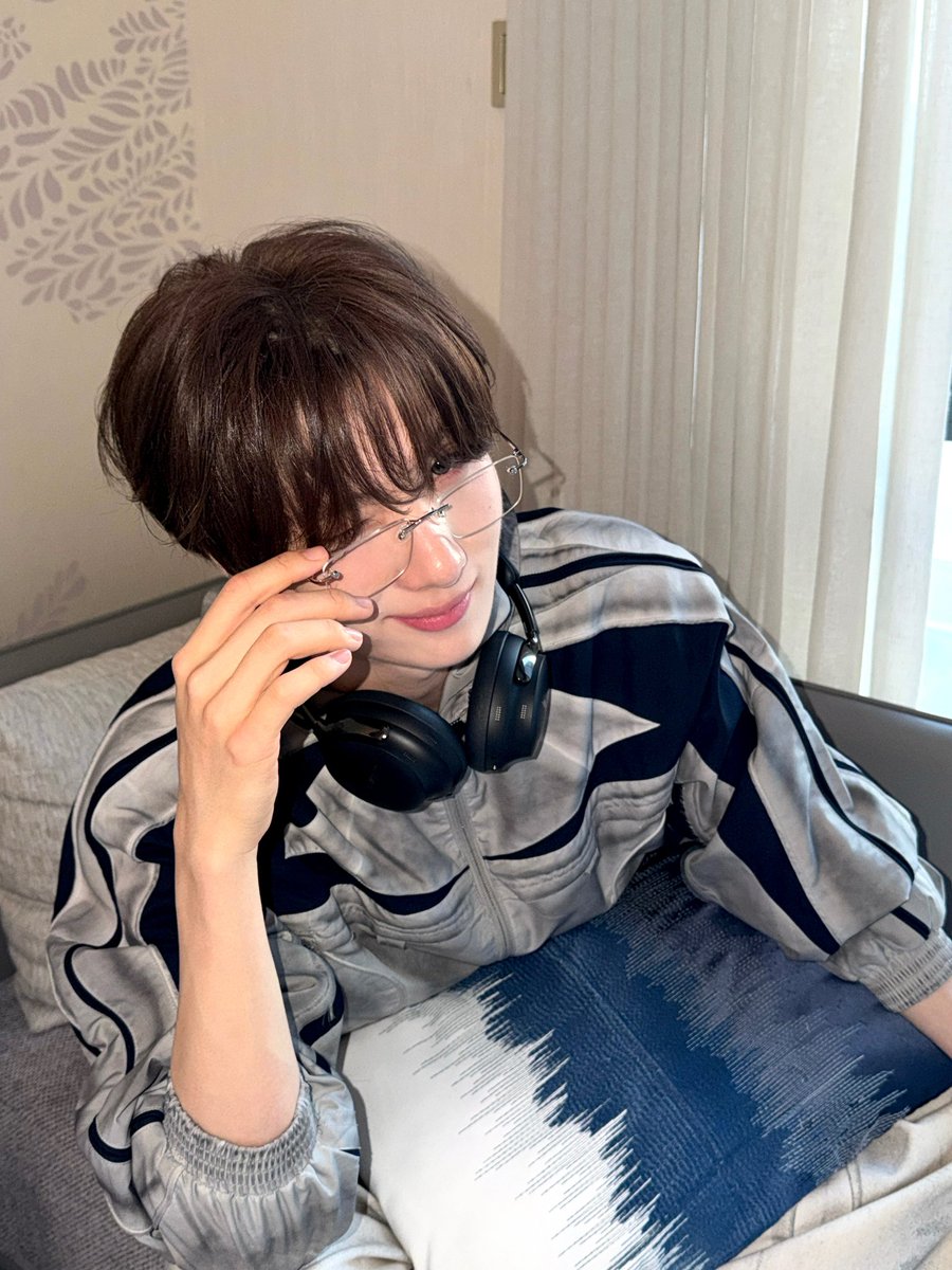 Youngjae. tweet media