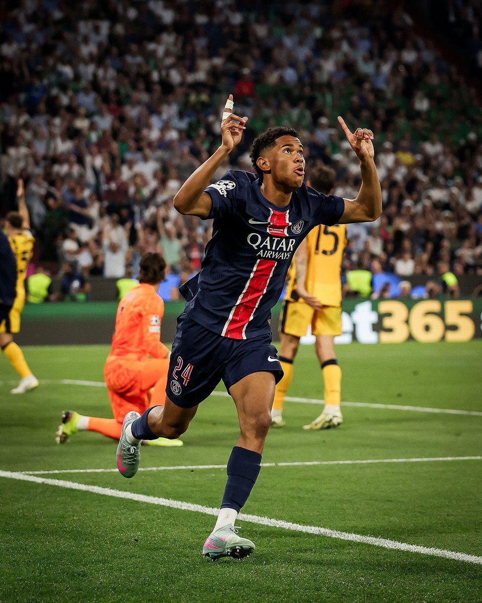 PSG Pictures That Go Hard tweet media