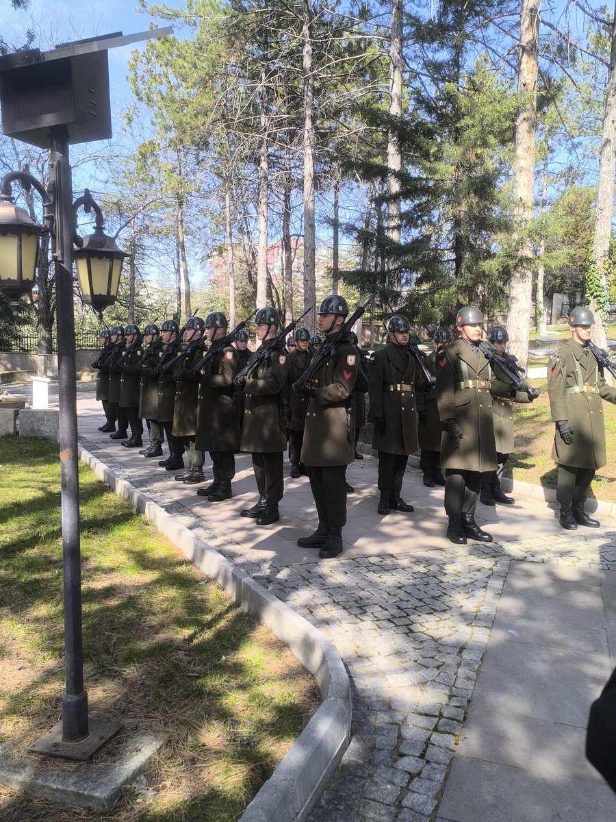 MeydanPark's tweet photo. 18 Mart Çanakkale Zaferi ve Şehitleri Anma Günü, Tarihi Milli Parkımızın içinde bulunan Sakarya Şehitliği'nde geniş bir katılım ile kutlandı. https://t.co/bvANLVLAzn